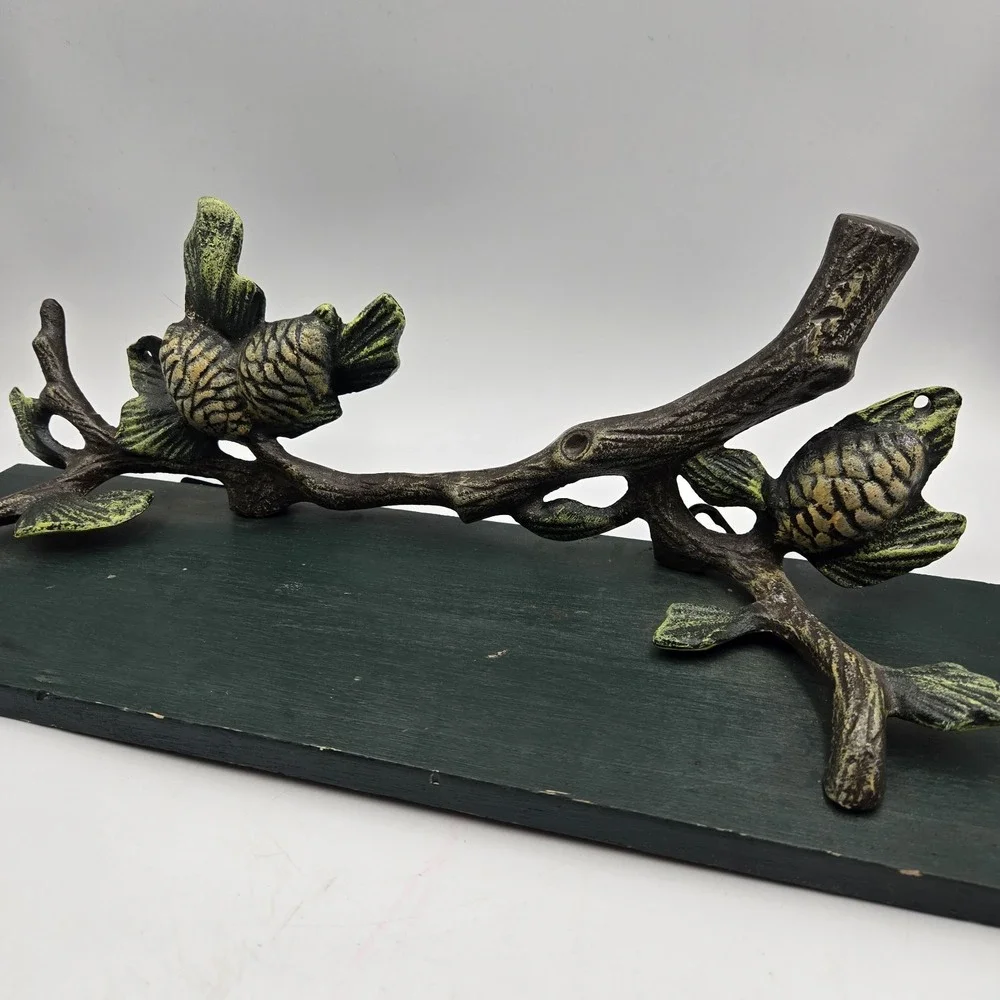 VTG‎ Cast Iron Pinecone Shelf Wall Floating Bracket Leaves Vines Painted Trinket